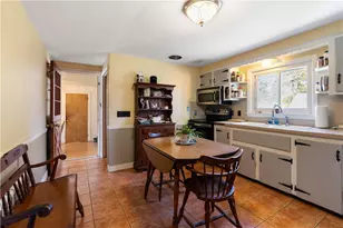 11 Terrace Dr, Bristol, RI 02809 - Photo 6