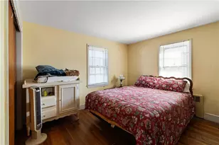 11 Terrace Dr, Bristol, RI 02809 - Photo 12