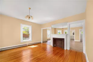 34 Hancock St, Pawtucket, RI 02860 - Photo 10