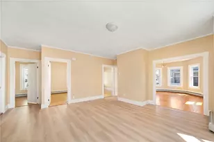 34 Hancock St, Pawtucket, RI 02860 - Photo 4
