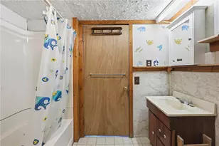 221 Curran Rd, Cumberland, RI 02864 - Photo 12