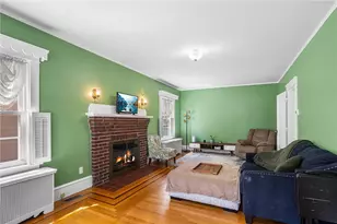 53 Cathedral Ave, Providence, RI 02908 - Photo 2