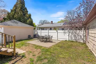 53 Cathedral Ave, Providence, RI 02908 - Photo 30