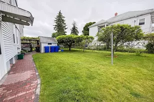 104 Bates St, Pawtucket, RI 02861 - Photo 38