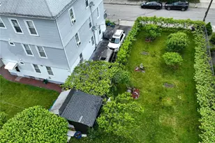 104 Bates St, Pawtucket, RI 02861 - Photo 42