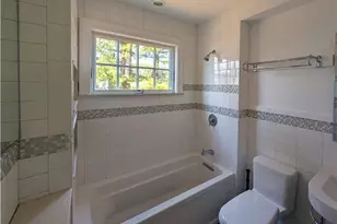 36 Nisbet St, Providence, RI 02906 - Photo 18