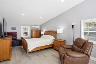 108 Hilton Ave, East Providence, RI 02915 - Photo 20