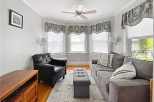 31 Elmcrest Ave, Providence, RI 02908 - Photo 12