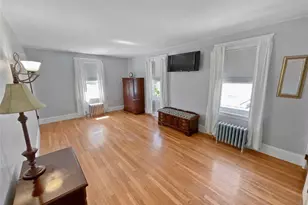31 Elmcrest Ave, Providence, RI 02908 - Photo 14