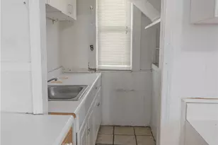 161 Ford St, Providence, RI 02909 - Photo 6
