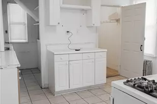 161 Ford St, Providence, RI 02909 - Photo 4