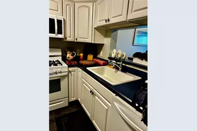 752 Quaker Lane #105, Warwick, RI 02818 - Photo 10