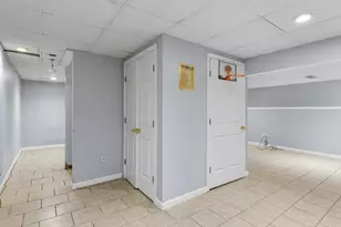 44 Orchard Valley Dr, Cranston, RI 02921 - Photo 36
