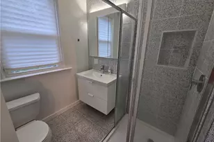 370 Academy Ave, Providence, RI 02908 - Photo 6