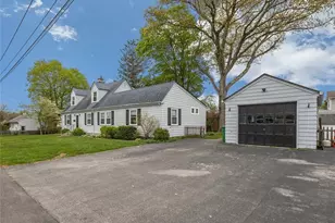 20 Bassett Ave, Warwick, RI 02889 - Photo 4