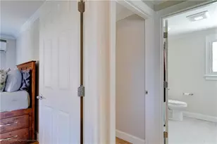 492 Thames St, Newport, RI 02840 - Photo 18