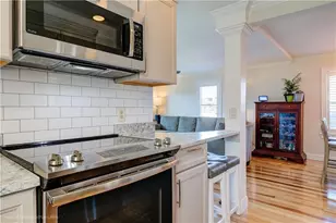 492 Thames St, Newport, RI 02840 - Photo 24