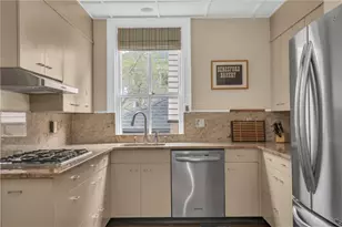 168 Bowen St, Providence, RI 02906 - Photo 14