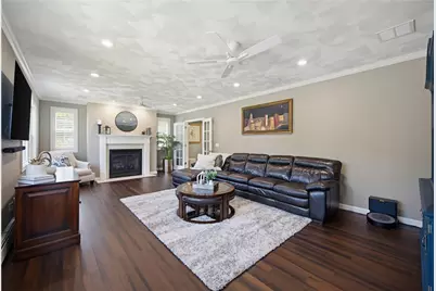 19 Oak Hill Drive, Johnston, RI 02919 - Photo 8