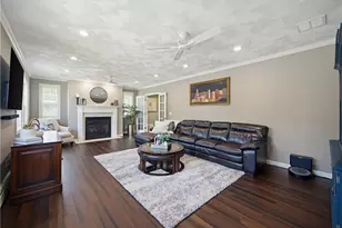 19 Oak Hill Dr, Johnston, RI 02919 - Photo 8