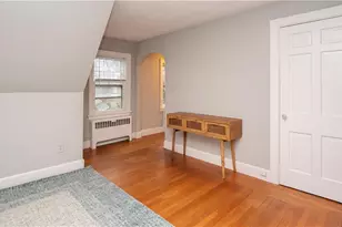 118 Ruggles Ave, Newport, RI 02840 - Photo 4