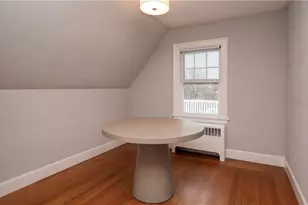 118 Ruggles Ave, Newport, RI 02840 - Photo 10