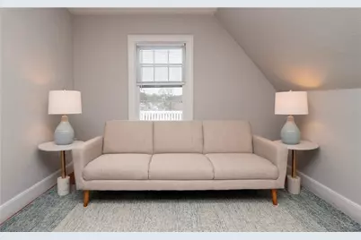 118 Ruggles Avenue #300, Newport, RI 02840 - Photo 8