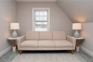 118 Ruggles Ave, Newport, RI 02840 - Photo 8