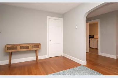 118 Ruggles Avenue #300, Newport, RI 02840 - Photo 6