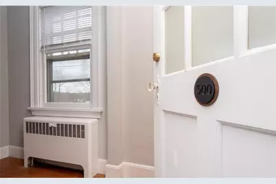 118 Ruggles Avenue #300, Newport, RI 02840 - Photo 2
