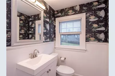 118 Ruggles Avenue #300, Newport, RI 02840 - Photo 18