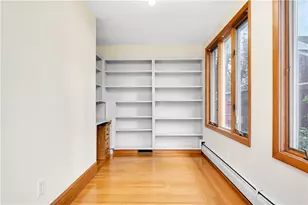 41 Elmway St, Providence, RI 02906 - Photo 6