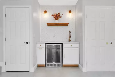 41 Elmway Street, Providence, RI 02906 - Photo 18