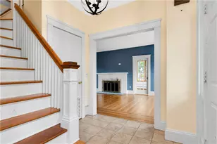41 Elmway St, Providence, RI 02906 - Photo 8