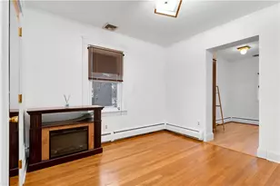 41 Elmway St, Providence, RI 02906 - Photo 26
