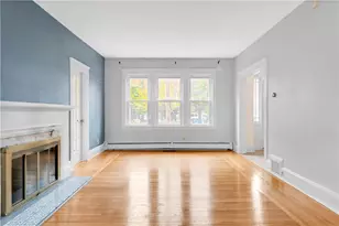 41 Elmway St, Providence, RI 02906 - Photo 4