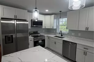 23 Concannon St, Providence, RI 02904 - Photo 6