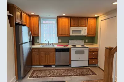 63 Poplar Street #3, Newport, RI 02840 - Photo 2