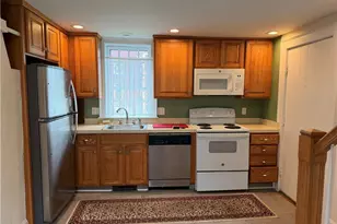 63 Poplar St, Newport, RI 02840 - Photo 2