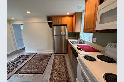 63 Poplar Street #3, Newport, RI 02840 - Photo 4