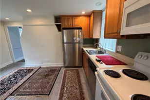 63 Poplar St, Newport, RI 02840 - Photo 4