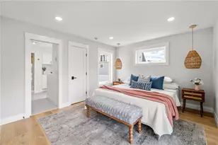 7 Wellington Ave, Newport, RI 02840 - Photo 16