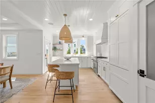 7 Wellington Ave, Newport, RI 02840 - Photo 2