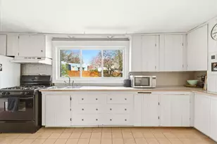 320 Church Ave, Warwick, RI 02889 - Photo 8