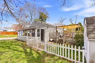 320 Church Ave, Warwick, RI 02889 - Photo 30