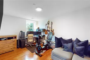 7 Mt Hope Ave, Providence, RI 02906 - Photo 4