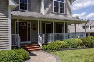 47 Wooded Grove Cir, South Kingstown, RI 02892 - Photo 2
