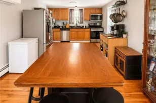 625 Mendon Rd, Cumberland, RI 02864 - Photo 8