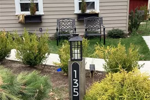 135 Namquid Dr, Warwick, RI 02888 - Photo 2