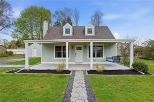 8 Emery Rd, Warren, RI 02885 - Photo 1